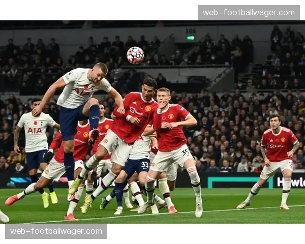 勒沃库森3-1力克莱比锡，维尔茨传射建功领跑积分榜